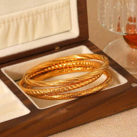 Edelstahl Armreif Gold Beschichtet Gedreht Gehämmert Textur Schmuck Für Damen Nicht Verblassend Mode