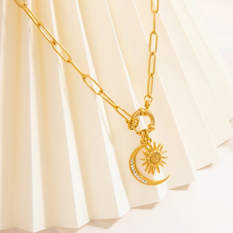 Collana Vintage in Acciaio Inossidabile Placcato Oro 18K con Pendente Sole Luna Donna Catena a Graffetta con Strass