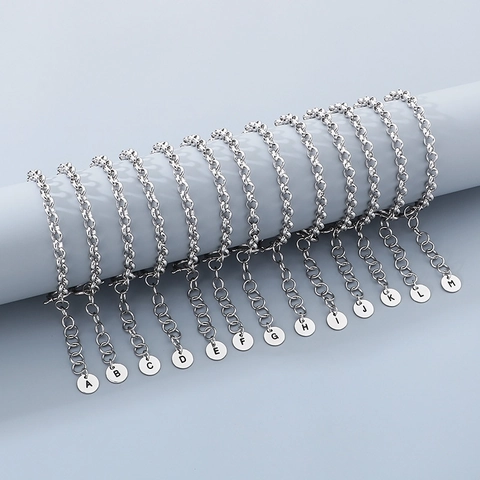 Bracciale Con Ciondolo Iniziale Acciaio Inossidabile Catena Rolo Disco Lettera Rotonda Gioielli Di Moda Minimalisti Per Donne E Uomini