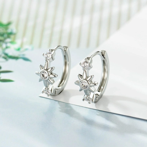 Orecchino Huggie Hoop Stella Ottagonale Design Sunburst Ottone Con Zirconia Gioielli Per Piercing Minimalisti