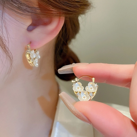 Hohlherz Blumen Hoop Ohrringe Mit Silver Earring Post Kupfer Zirkon Künstliche Perle Elegant Süßer Schmuck Für Damen