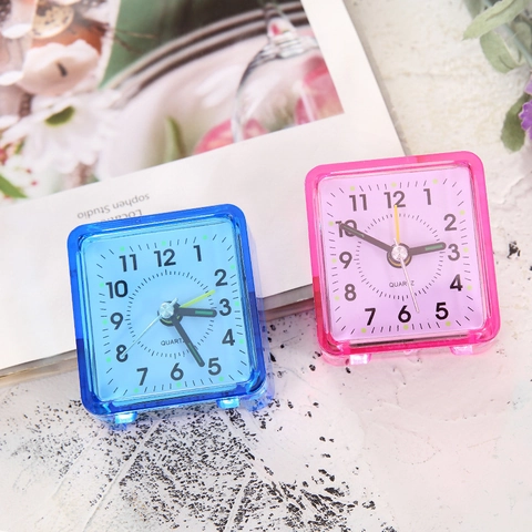 Mini Vierkante Wekker Transparant Plastic Quartz Uurwerk Bureauklok Voor Slaapkamer Studenten Reizen Stil Draagbaar