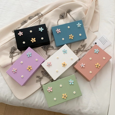 Fashion Women PU Leather Box Bag With 3D Floral Daisy Decoration Small Square Crossbody Clutch And Metal Chain Strap