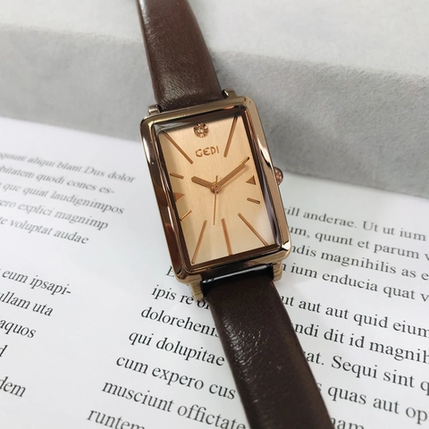Dames Quartz Horloge Met Leren Band Roségouden Kast Rechthoekig Minimalistisch Elegant Retro Mode
