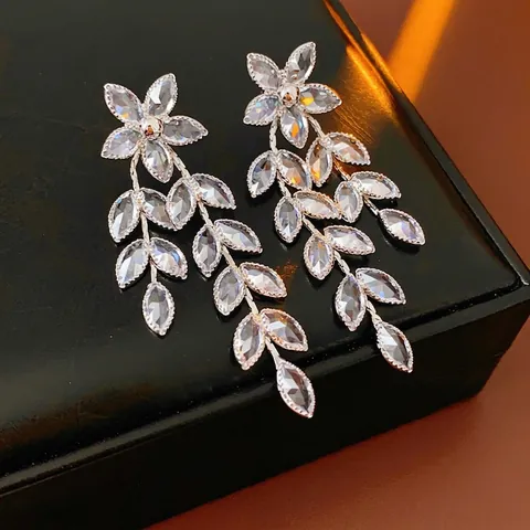 Funkelnde Blumen Weizenähre Lange Quasten Ohrhänger Kupfer Mit Silbernem Ohrstecker Zirkon Eingelegt Luxus Stil
