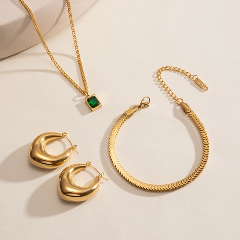 Vintage Stainless Steel Emerald Green Rhinestone Necklace Thick Hoop Earrings And Herringbone Bracelet Set For Women Fashion Jewelry
