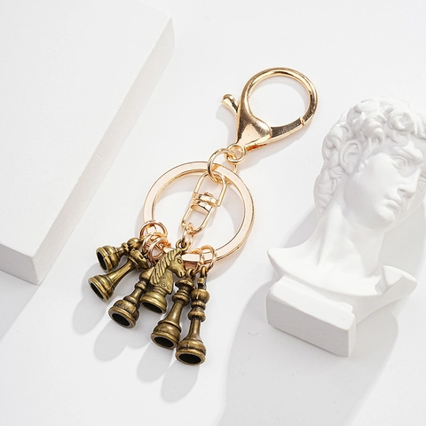 Metal Chess Piece Keychain Set King Queen Knight Rook Pawn Electroplated Key Ring Bag Pendant For Men Women Creative Gift