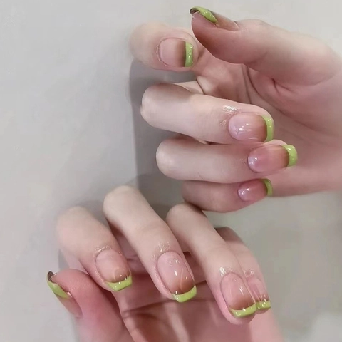 Französische Press On Nägel Gradient Quadratisch Rund Form Lindgrüne Linien Künstliche Nägel Mit Kleber Elegante Maniküre