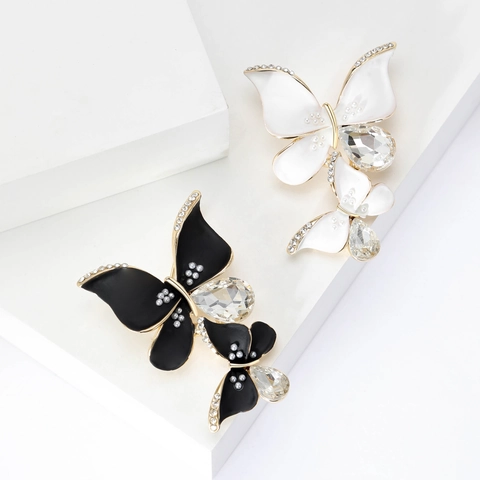 Butterfly Brooch Elegant Matte Enamel Alloy Rhinestone Crystal Artificial Pearl Pin For Women Fashion Clothing Accessories