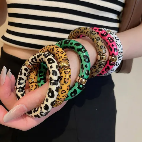 Armreif Mit Leopardenmuster Segmentiert Retro Bohemian Acryl Harz Mit Goldener Metallperle Mode Für Damen