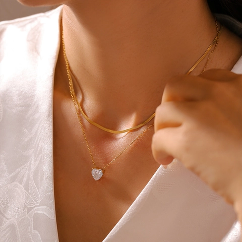 Titanium Steel Heart Zirconia Pendant Necklace For Women Elegant Snake Chain Gold Plated Minimalist Ins Jewelry Gift