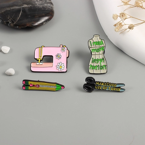 Nähmaschine Schere Mannequin Emaille Pins Legierung Broschen Für Schneider Bastelliebhaber Inspiration Zitate Mode Accessoire