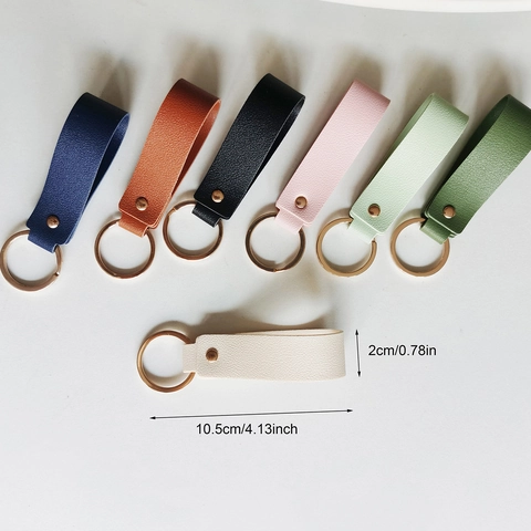 Porte-Clés en Cuir Business Minimaliste Lanière en PU Anneau de Clé Rivet Métallique Doré Charme de Sac Cadeau Hommes Femmes