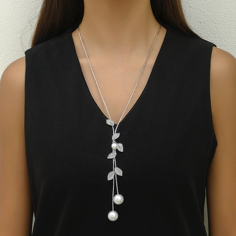 Lange Y-Förmige Perlenkette Mit Strass-Blatt-Anhänger Silber Legierung Pulloverkette Eleganter Schmuck Für Damen