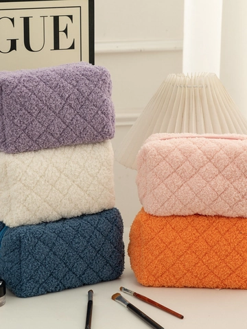 Kawaii Quilted Lamb Wool Cosmetic Bag Large Capacity Plush Makeup Pouch Diamond Pattern Zipper Storage Case For Girls
