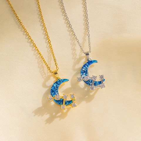 Collar con Colgante de Luna de Ópalo Artificial Azul Cielo Estrellado para Mujer de Acero Inoxidable con Brillantes Estrella