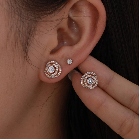 Elegantes Pendientes de Botón de Aleación de Flor de Rosa Hueca Accesorio de Joyería Floral Delicado para Mujer Regalo de San Valentín