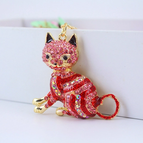 Süßer Sitzende Glückskatze Schlüsselanhänger Zinklegierung Straß Emaille Funkelnder Taschenanhänger Auto Ornament