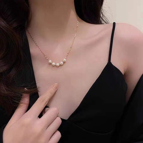 Elegante Runde Künstliche Perlen Halskette Mit Legierungskette Minimalistischer Feiner Schmuck Für Damen Alltag