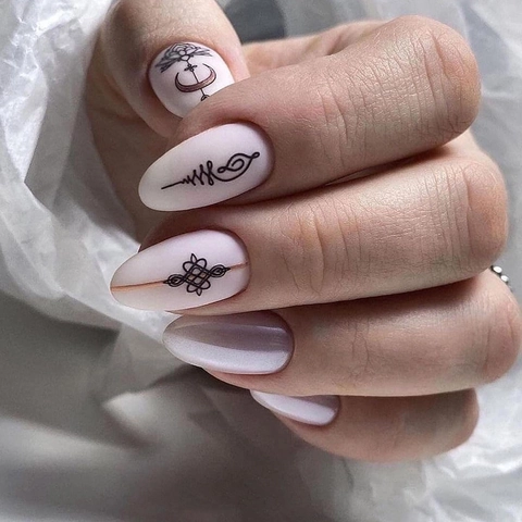 Faux Ongles Résine Courts Ovales Style Chinois Rétro Mats Forme Amande Motifs Mystiques Lune Mandala Aurore Rose Violet