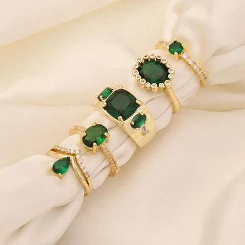 Vintage Smaragdgrün Zirkon Ring Vergoldeter Kupfer Offen Verstellbar Eleganter Schmuck Für Damen Modeaccessoire