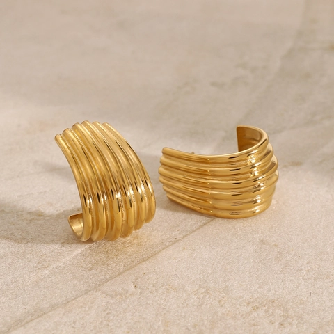 Orecchini a Bottone a C a Costine Vintage in Acciaio Inossidabile Placcato Oro 18K Gioielli Minimalisti Impermeabili Donna