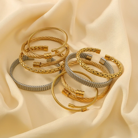 Bracciale A Polsino In Acciaio Inossidabile Da Donna Texture A Filo Di Cavo Intrecciato Placcato Oro 18K Bracciale Aperto
