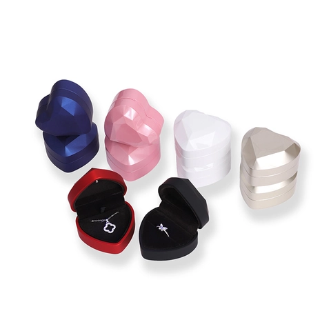 Caja De Joyería LED En Forma De Corazón Diseño De Corte De Diamante Carcasa De Plástico Forro De Terciopelo Para Anillo Collar Colgante Regalo De Boda