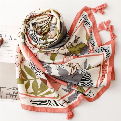 Dames Sjaal Tropische Bloemenprint Satijn Polyester Omslagdoek Met Kwastjes Vintage Etnisch Strand Zonbescherming