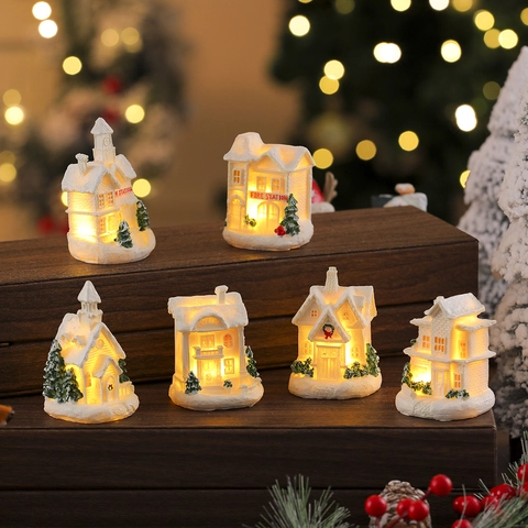 Villaggio Di Natale Miniatura Casa Luminosa Resina LED Decorazione Da Tavolo Scena Innevata Bianca Ornamento Edificio