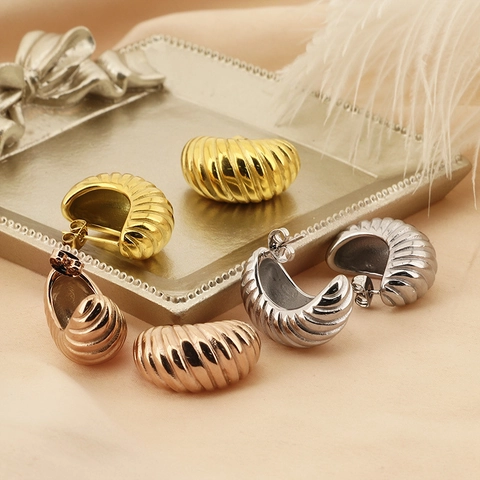 Edelstahl Croissant Creolen Vintage 18K Vergoldet Spiral Gerippt Wassertropfen Stecker Damen Elegant