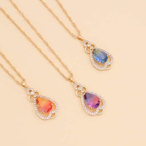 Elegante Tropfenanhänger Halskette Mit Farbverlauf Glas Und Strass Gold Kupfer Legierung Schlüsselbeinkette Für Damen