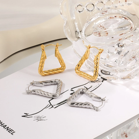 Orecchini A Cerchio Geometrici A Triangolo Intrecciato Da Donna Acciaio Al Titanio Placcato Oro Gioielli