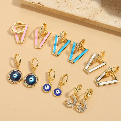 Pendientes minimalistas de cobre con circonita Ojo Turco para mujer Pendientes largos de triángulo geométrico Joyas chapadas en oro con luna y estrella