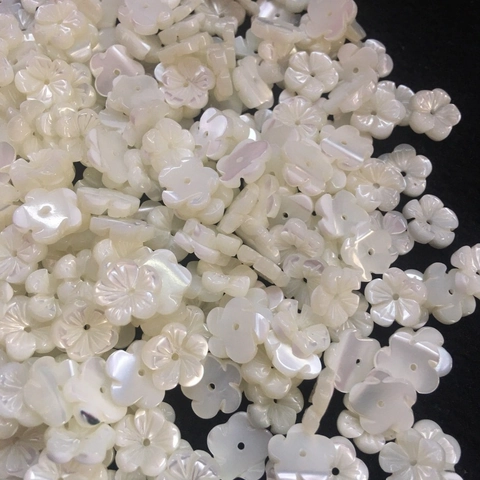Natural White Shell Flower Beads Carved Mother Of Artificial Pearl Charms For DIY Jewelry Making Handicraft