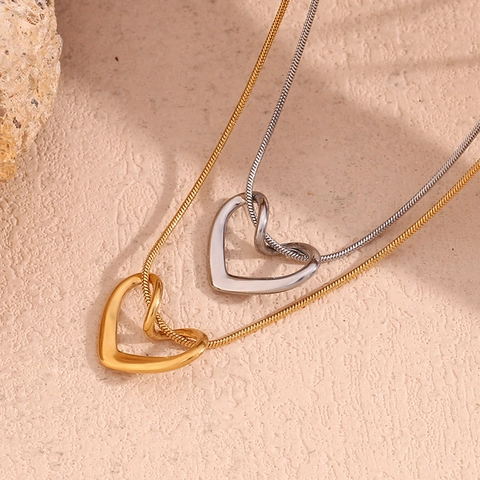 Fashion Stainless Steel Heart Pendant Necklace For Women Minimalist Snake Chain 18K Gold Plated Heart Charm Choker Daily Jewelry