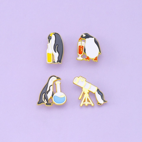 Spille In Smalto Pinguino Carino Scienza Telescopio Distintivo Animale Accessori Per Vestiti Zaini Regali