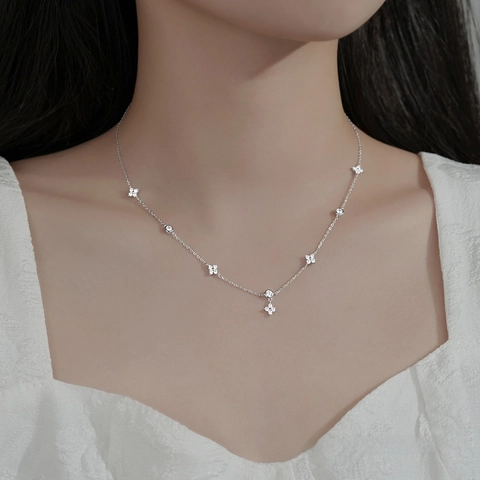 925 Sterling Silver Clover Pendant Necklace For Women Elegant Zirconia Flower Tassel Clavicle Chain Light Luxury Jewelry Gift