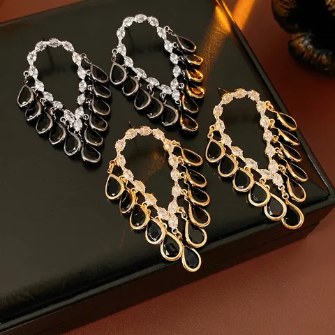 Boucles D'Oreilles Pendantes Goutte D'Eau Avec Pierres Noires Zircon Base En Cuivre Et Tige En Argent Bijoux De Luxe