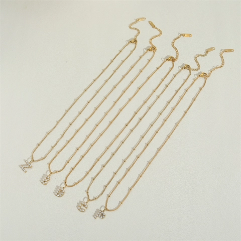 Collana Vintage in Acciaio Inossidabile con Perle Artificiali per Donna Placcata Oro 26 Lettere Ciondolo Catena Gioielli