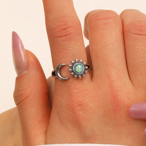 Vintage Sun Moon Open Ring For Women Bohemian Copper Artificial Opal Adjustable Ring Antique Gold Silver Jewelry Accessory