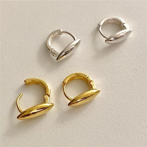 Minimalistische Olivenform 925 Sterling Silber Huggie Ohrringe Geometrischer Polierter Täglicher Schmuck Für Frauen