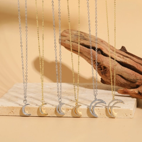 Collana Con Pendente Mezza Luna Rame Con Zircone Pavé Stile Lussuoso Minimalista Alla Moda Per Donna