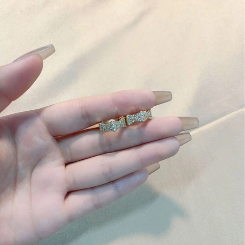 Geometrische Huggie Creolen Kupfer Zirkon Mikropflaster Kleeblatt Stern H Brief Plissiert Textur Schmuck Für Frauen