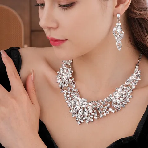 Elegante Florale Strass Halskette Und Ohrringe Schmuck Kollektion Silberlegierung Damen Hochzeit Bankett Party Luxus