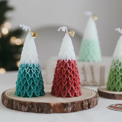 Christmas Tree Scented Candle Gradient Handmade Paraffin Soy Wax Decorative Bell Aroma Holiday Party Gift