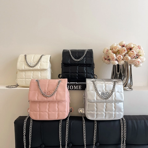 Sac À Dos Tendance Femme Cuir PU Matelassé Motif Losanges Boucle Coeur Chaîne Argentée Sac À Bandoulière Convertible Style Coréen