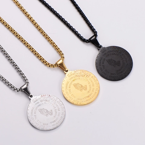 Collana Con Pendente A Medaglione Tondo Acciaio Inossidabile 316L Mani In Preghiera Preghiera Della Serenità Gioielli Religiosi Uomo Donna