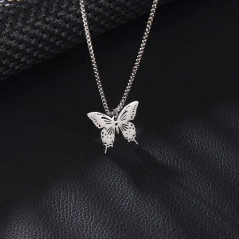 Schmetterling Anhänger Halskette Edelstahl Ausgehöhlt Süße Mode Schlüsselbein Kette Für Damen Mädchen