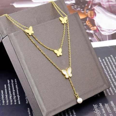 Elegante Collana a Doppio Strato con Pendente a Farfalla e Conchiglia per Donna Oro Acciaio Inossidabile Perla Artificiale